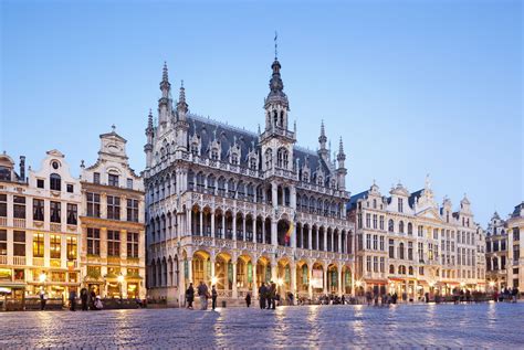 What to do in belgium - Whether you have a 4 hour layover in Brussels, 5 hours, 8 hours or even an overnight stay in Belgium, there’s time to get a flavour of the heart of Europe. Brussels’ allure lies in its melting pot of cultures, gourmet food and quirky comic book culture. Start at the top of the itinerary and return to the aiport as soon as you run low on time.